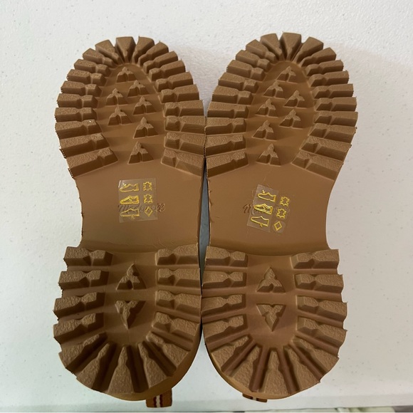 Madewell The Henry Lugsole Boots Suede - Picture 11 of 11